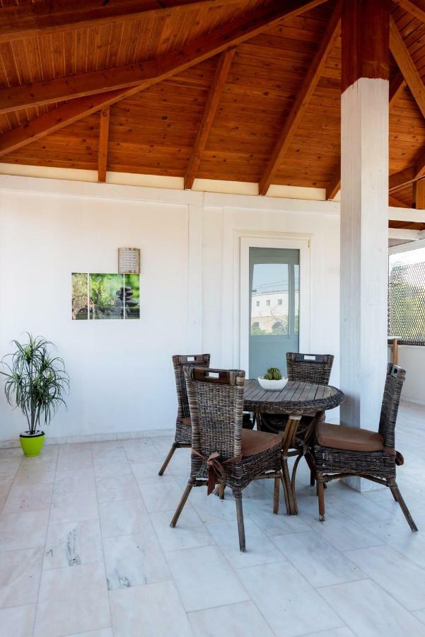Nicole'S Garden Villa Kallithéa Екстериор снимка